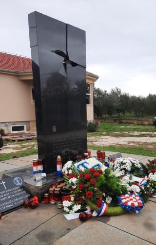 20201117 222321-655x1024