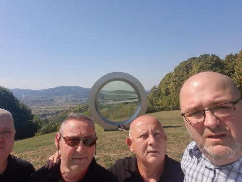 242056718 2546624008801781 5230258694866841771 n