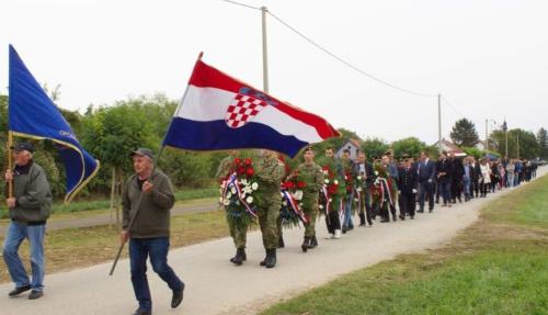 242587219 2553201361477379 336434270637330352 n