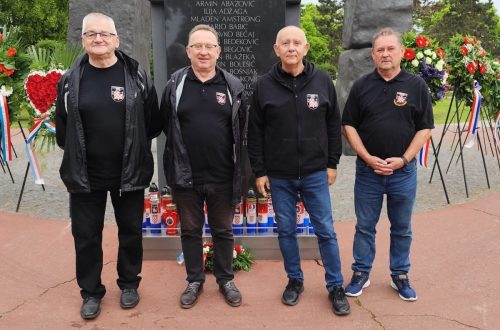 10 (1) (1) (1) (1) (1) (1) (1) (1) (1) (1) (1) (1)