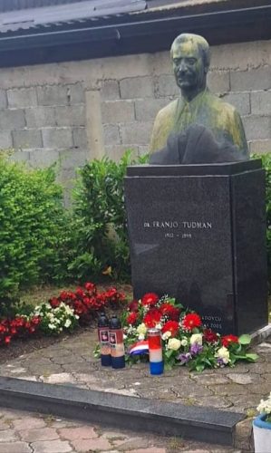 13 (1) (1) (1) (1) (1) (1) (1) (1) (1)