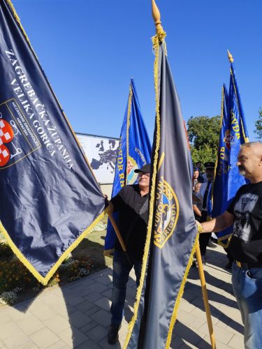 551504112 785537301114693 1787865251436932649 n