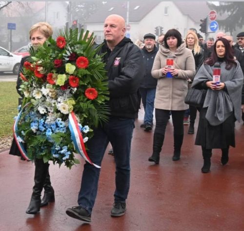 596821905 852148234453599 1310037547390004332 n